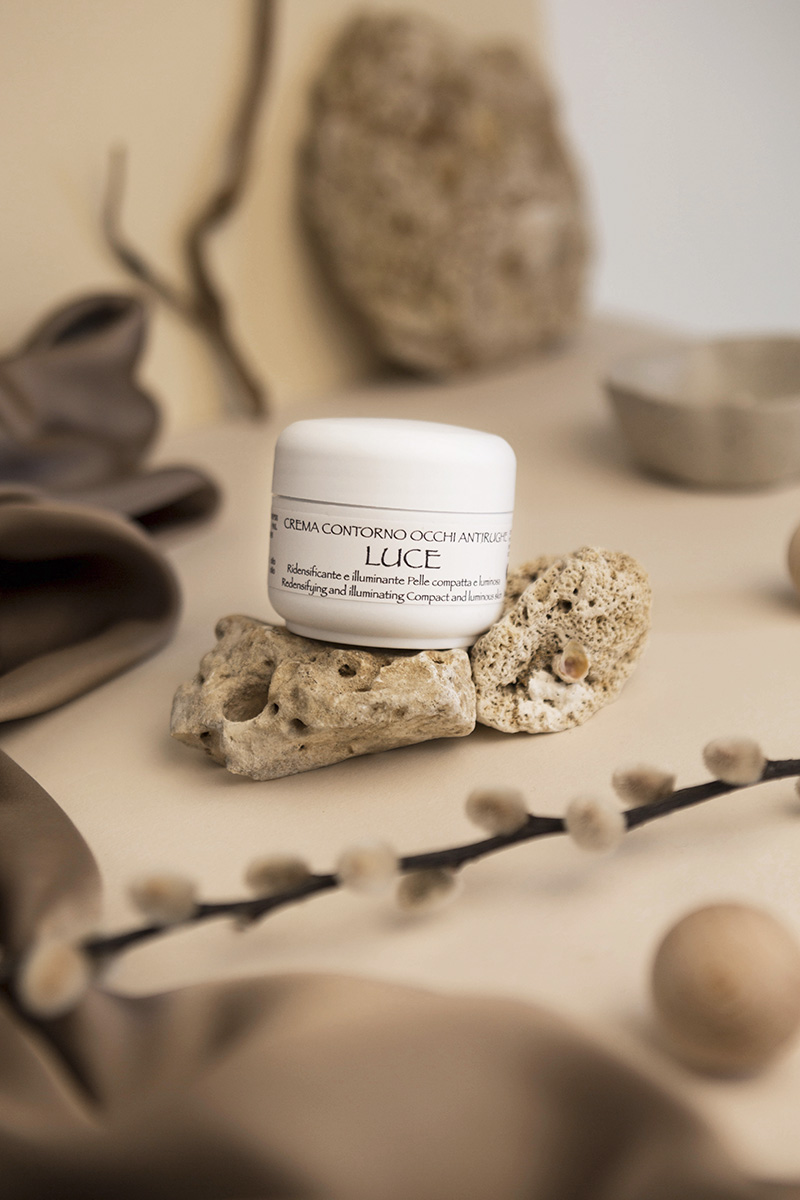 crema-viso-contorno-occhi-antirughe-luce