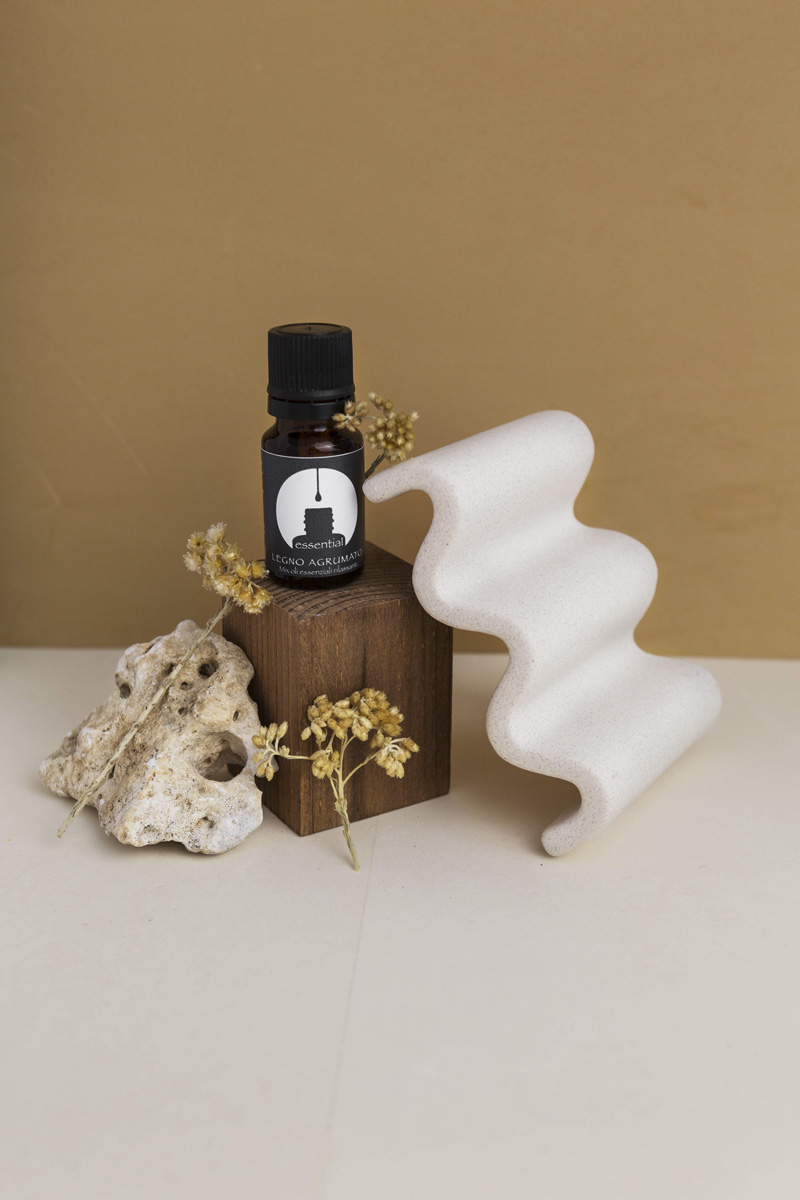 oli-essenziali-legno-agrumato